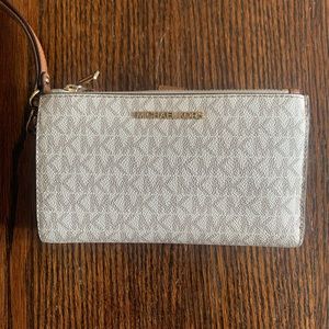 Michael Kors Logo Wallet
